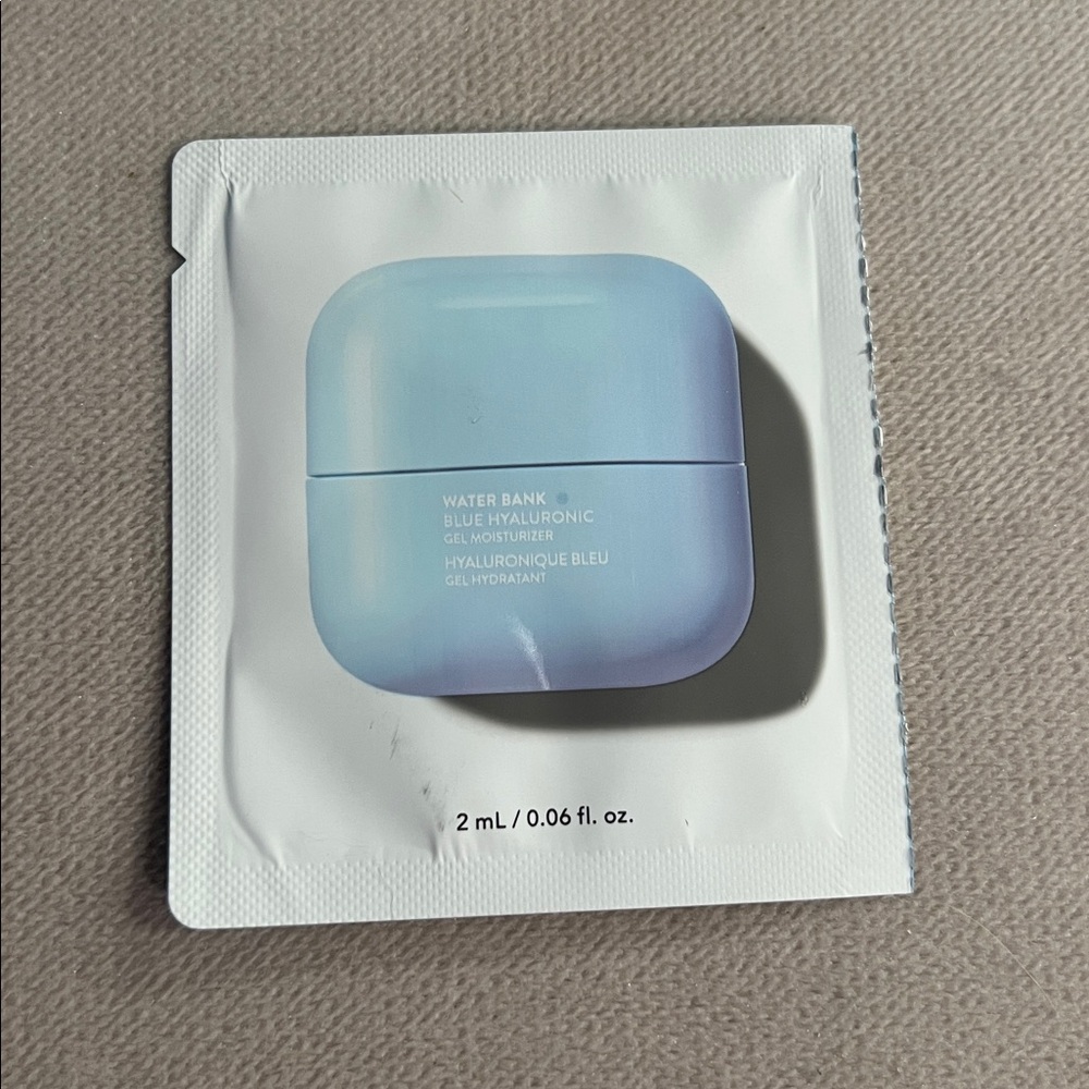 SAMPLE Water Bank Blue Hyaluronic Cream Moisturizer for Moisture Barrier Repair